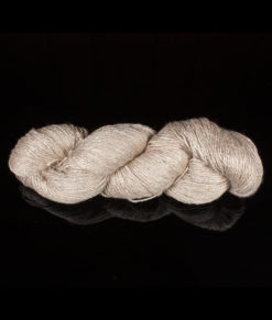 Bare yarn - Fingering - Silk, Natural camel - 210 - Artigina