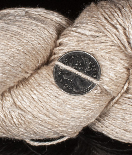 Bare yarn - Fingering - Silk, Natural camel - 210 - Artigina