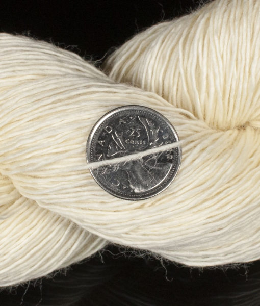 Bare yarn - Fingering - Superwash merino - 304 - Artigina