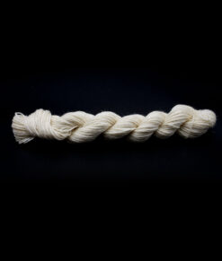 Bare yarn (mini skein 25g) Fingering - BFL
