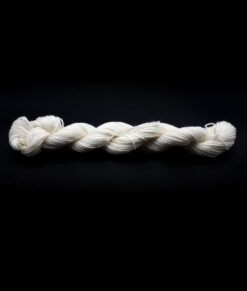 Bare yarn (mini skein 25g) Fingering - Sueprwash merino, nylon