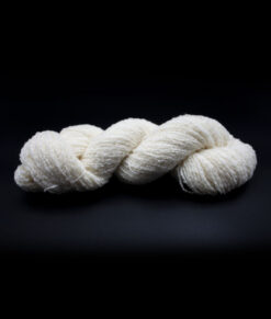 Bare yarn - DK - Superwash merino boucle