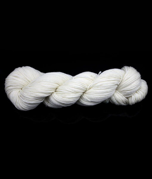 Bare yarn - DK - British Bluefaced Leicester Superwash - W301