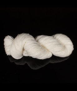 Laine à teindre - Fingering - Mérino superwash, Nylon - sno - Artigina